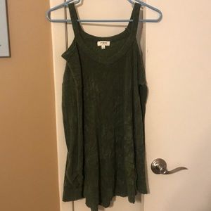 Umgee cold shoulder sweater 😍